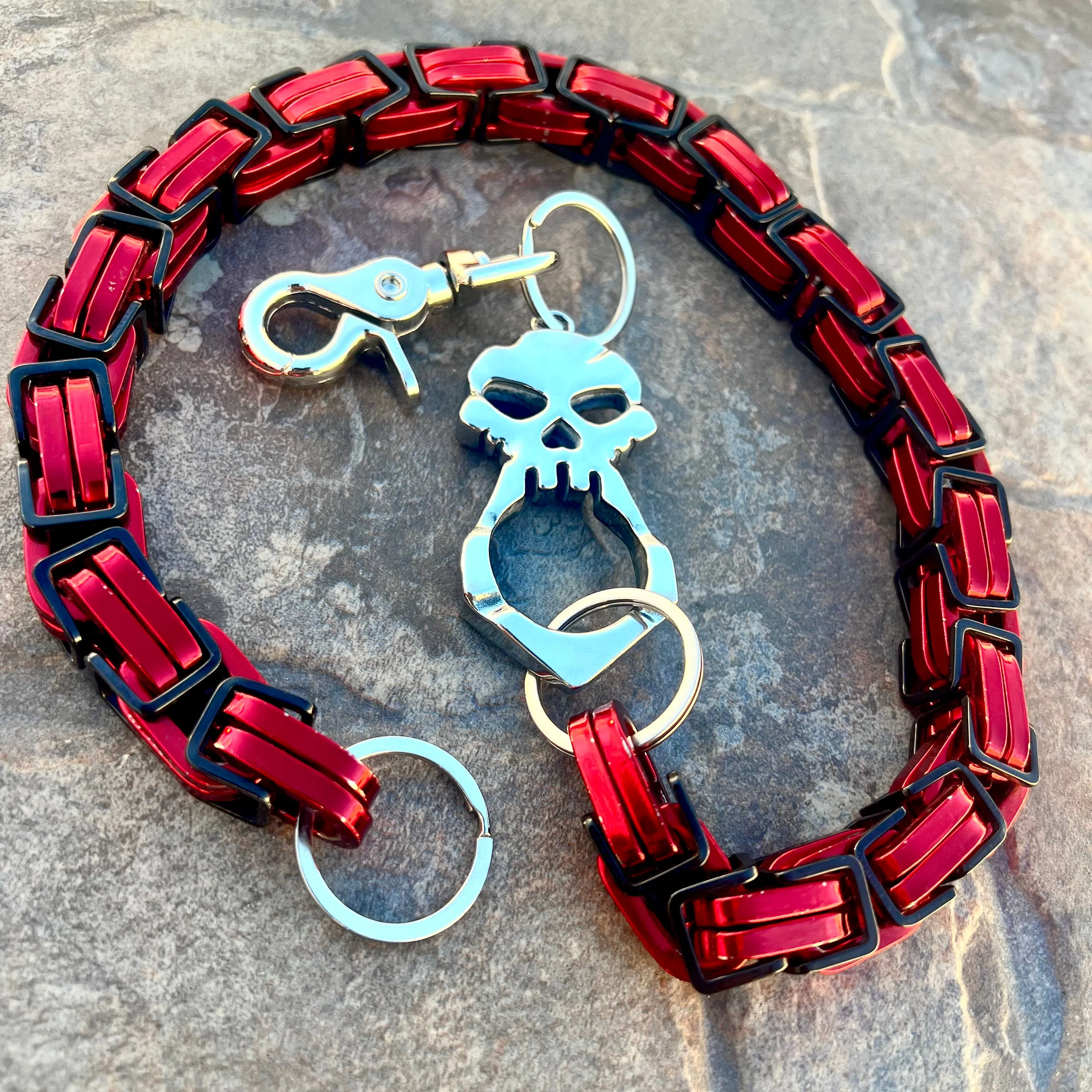 One Finger Ring Polished Wallet Chain - Black & Red Daytona CVO - WC065CVO