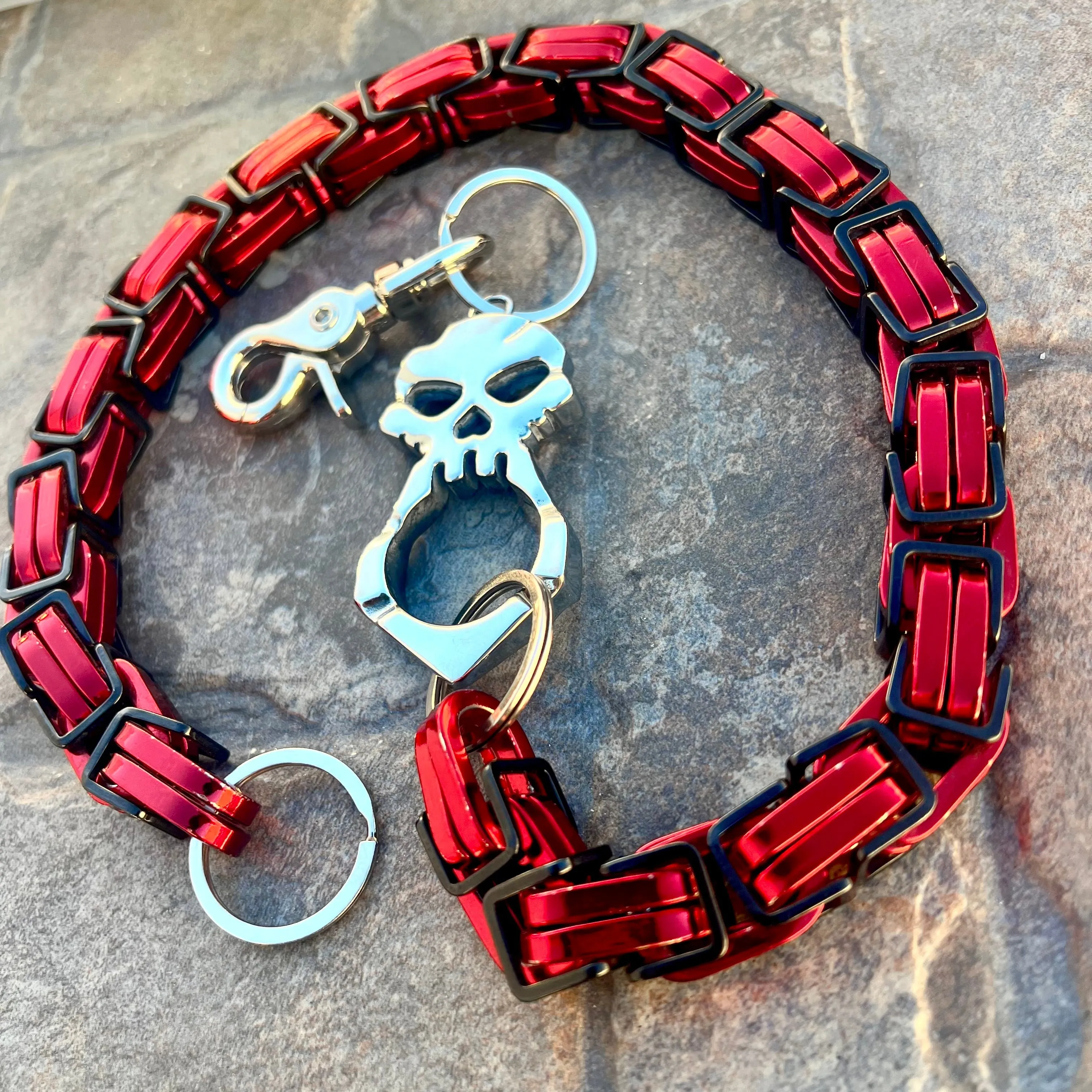 One Finger Ring Polished Wallet Chain - Black & Red Daytona CVO - WC065CVO